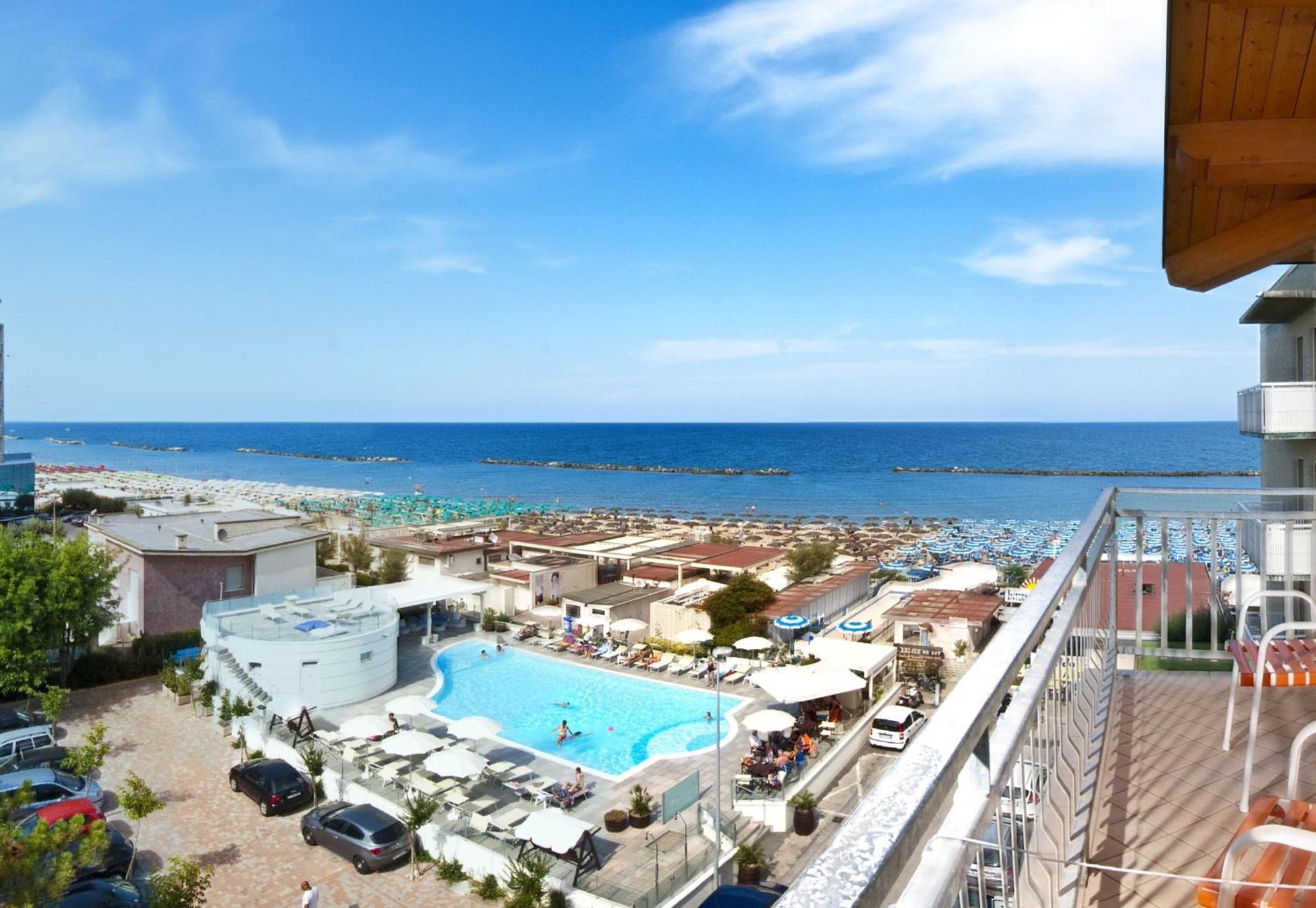 Hotel Saint Tropez Spa & Restaurant Lido Di Savio Exterior foto